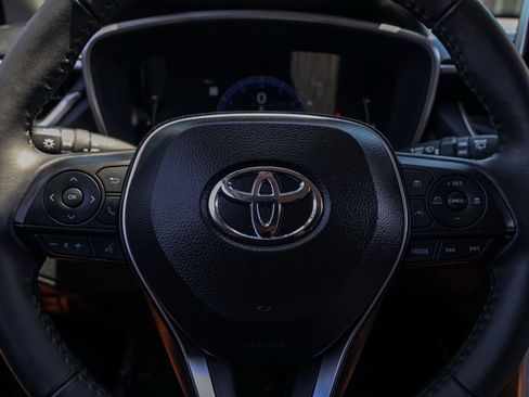 Used 2024 Toyota Corolla Cross XLE w/ Convenience Package FWD image 26
