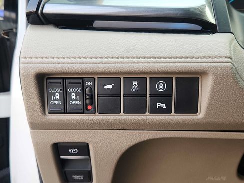Used 2023 Honda Odyssey Elite image 22