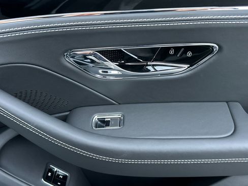New 2026 Bentley Flying Spur Plug-In Hybrid AWD/4WD image 17