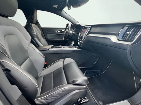 Used 2020 Volvo S60 T5 R-Design FWD image 28