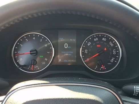 Used 2022 Toyota RAV4 XLE Premium FWD image 15