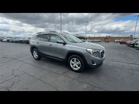 Used 2018 GMC Terrain SLE w/ Driver Convenience Package FWD image 2