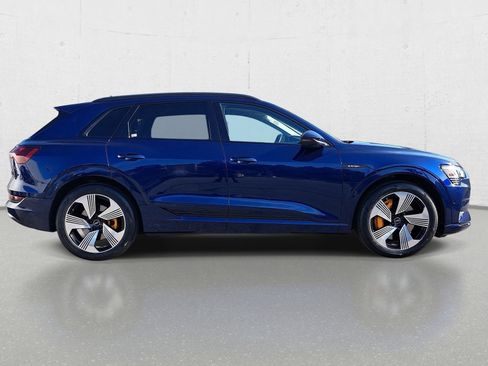 Certified 2023 Audi e-tron Premium Plus w/ Premium Plus Package AWD/4WD image 4