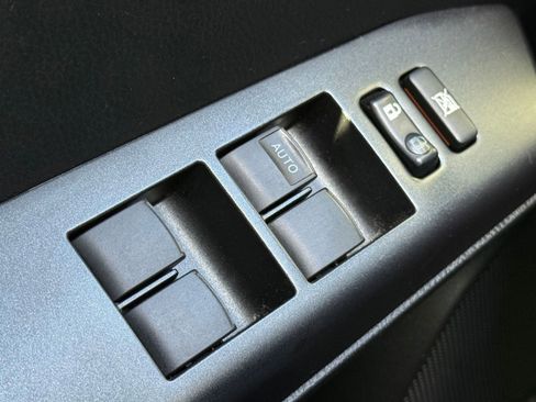 Used 2017 Toyota RAV4 XLE image 27