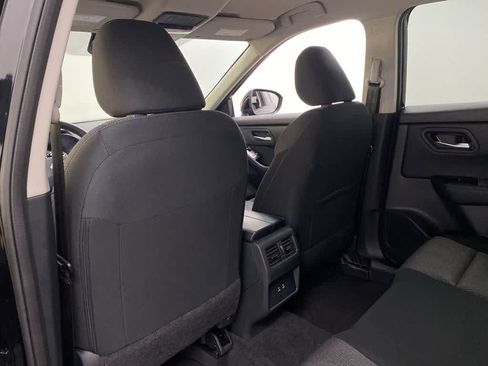 Used 2025 Nissan Rogue SV AWD/4WD image 15
