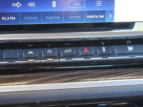 Used 2025 Chevrolet Silverado 1500 LT w/ LPO, Dark Essentials Package image 21