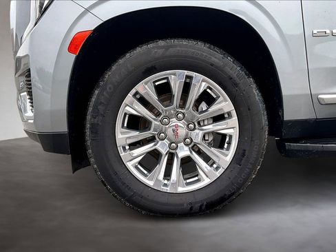 Used 2024 GMC Yukon XL Denali RWD image 35