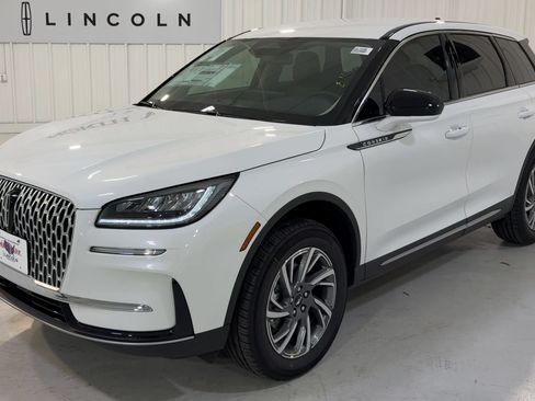 New 2026 Lincoln Corsair Premiere w/ Rear Removable Package Tray FWD image 5