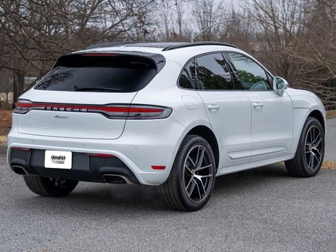 Certified 2025 Porsche Macan AWD/4WD image 8