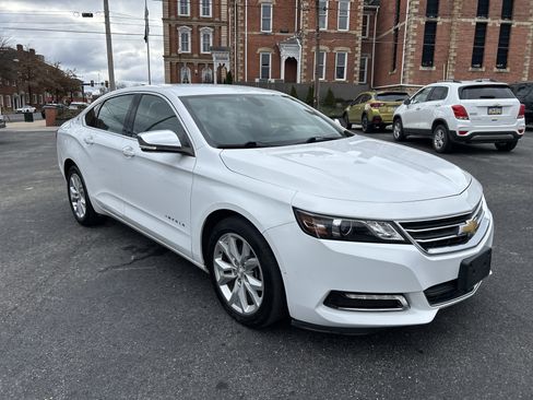 Used 2018 Chevrolet Impala LT image 2