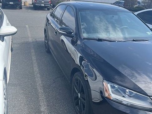 Used 2018 Volkswagen Jetta Sport image 5