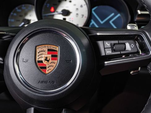 Certified 2026 Porsche Macan AWD/4WD image 19