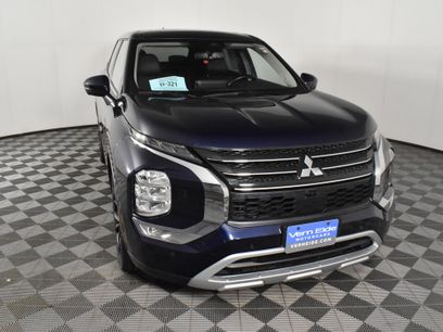 Used 2023 Mitsubishi Outlander SE
