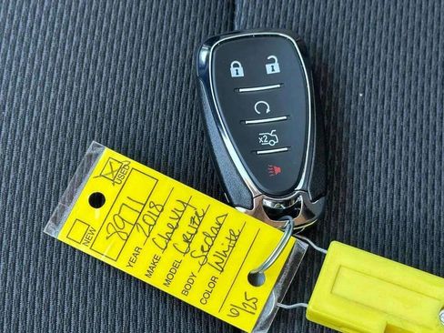 Used 2018 Chevrolet Cruze LT w/ Convenience Package image 15