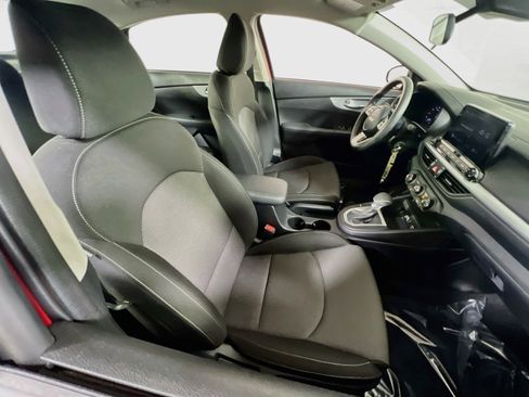 Used 2024 Kia Forte LXS w/ LXS Technology Package FWD image 25