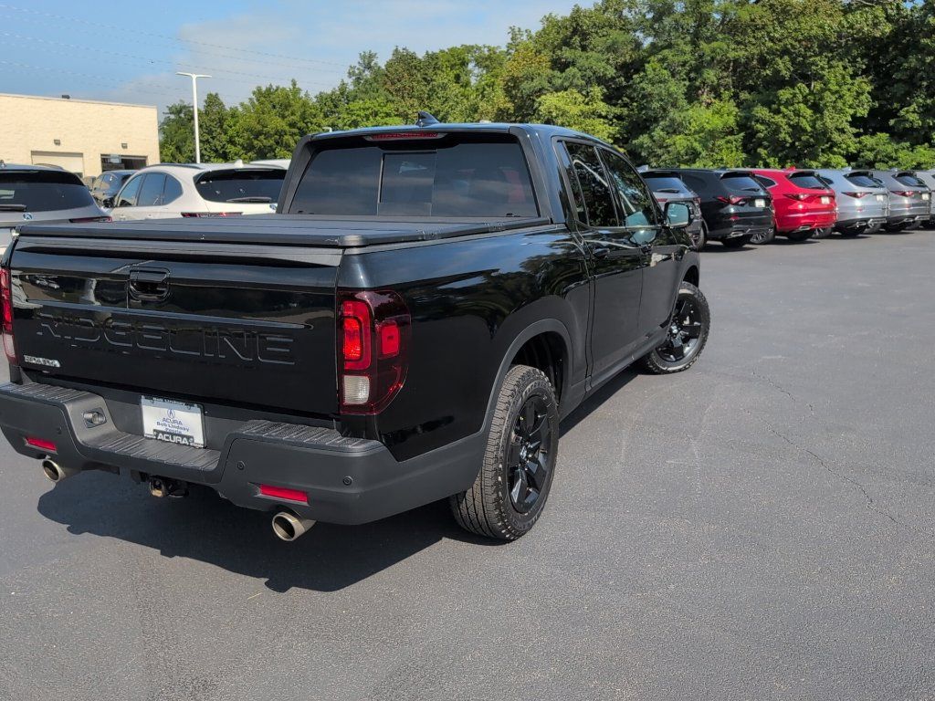 Used 2025 Honda Ridgeline Black Edition image 5