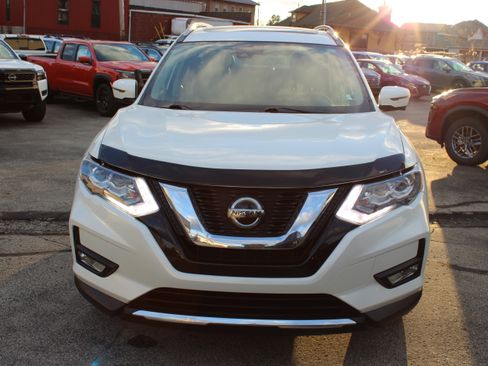 Used 2019 Nissan Rogue SL w/ Premium Package image 11