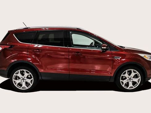Used 2018 Ford Escape Titanium w/ Ford Safe & Smart Package image 4