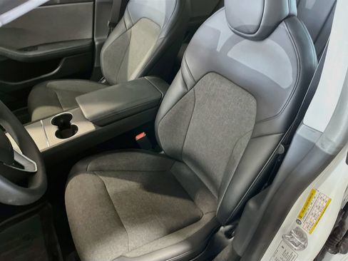 Used 2025 Tesla Model 3 RWD image 19
