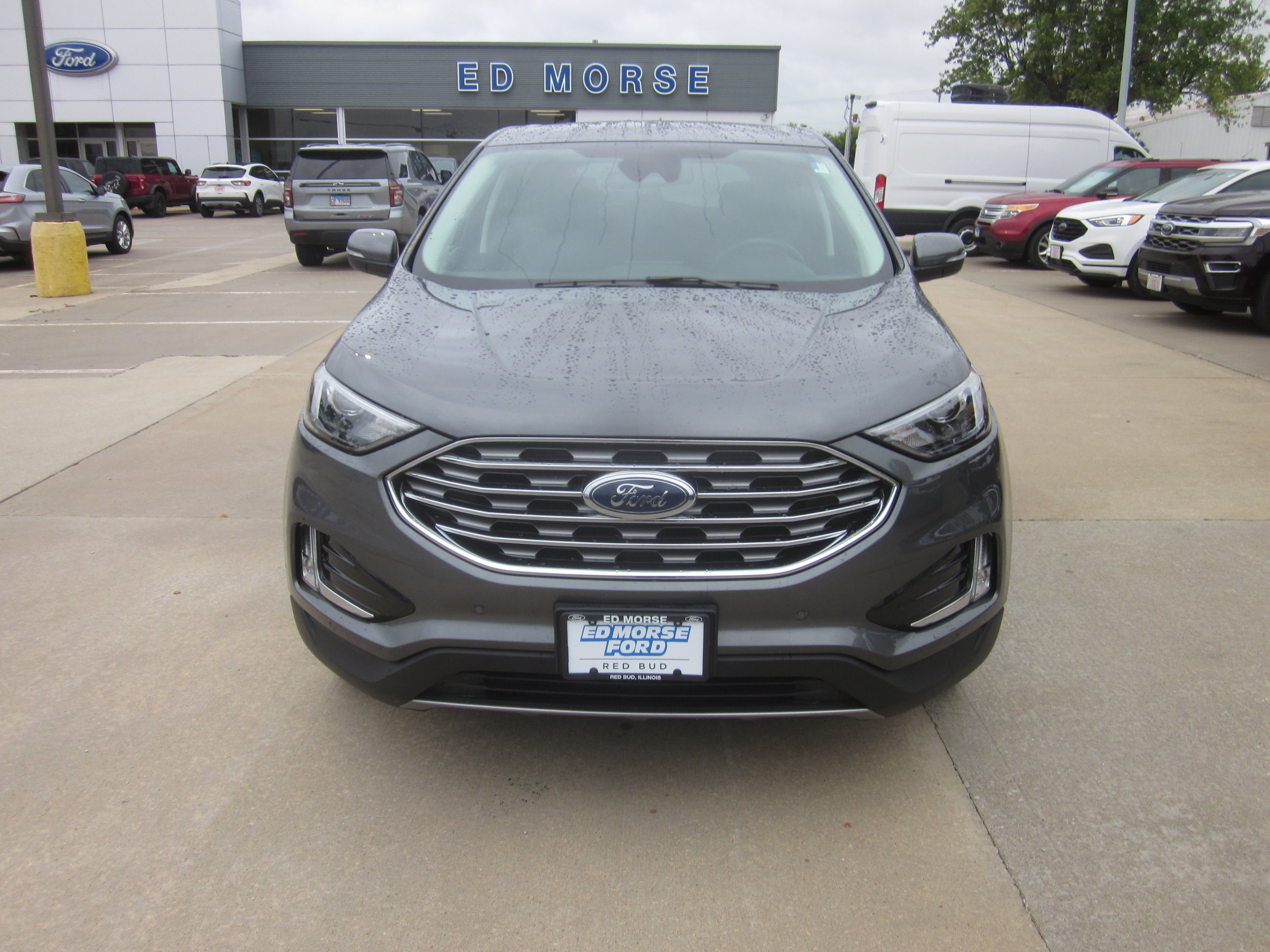Used 2024 Ford Edge Titanium AWD/4WD image 2