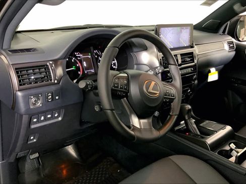 New 2022 Lexus GX 460 image 8