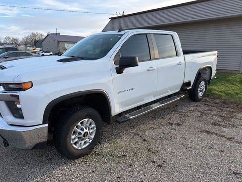 Used 2022 Chevrolet Silverado 2500 LT image 3