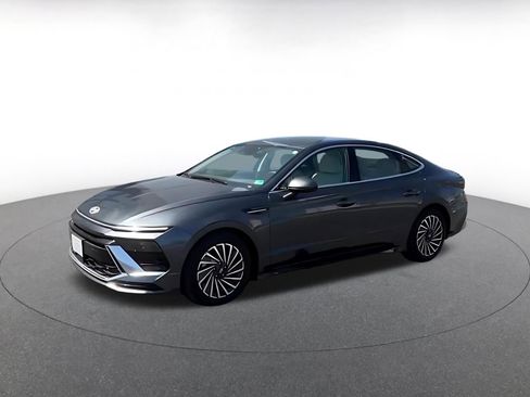 Used 2025 Hyundai Sonata SEL FWD image 10
