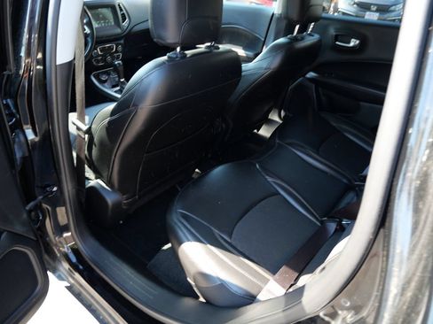 Used 2020 Jeep Compass Latitude AWD/4WD image 19