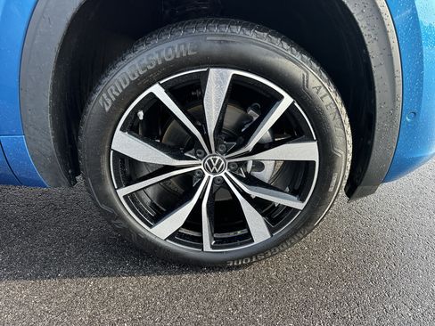 Used 2024 Volkswagen Atlas Cross Sport SEL Premium R-Line image 13