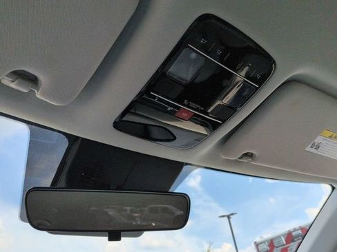 Used 2025 Hyundai Santa Fe SEL FWD image 19