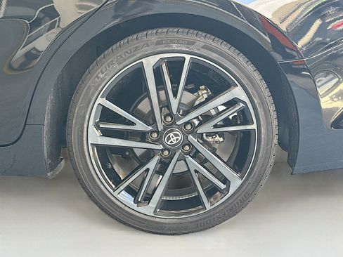 Used 2025 Toyota Camry XSE FWD image 31