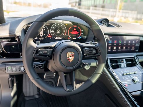 New 2026 Porsche Panamera 4 AWD/4WD image 14