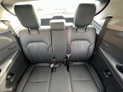 Used 2025 MAZDA CX-90 3.3 Turbo w/ Preferred Package image 31