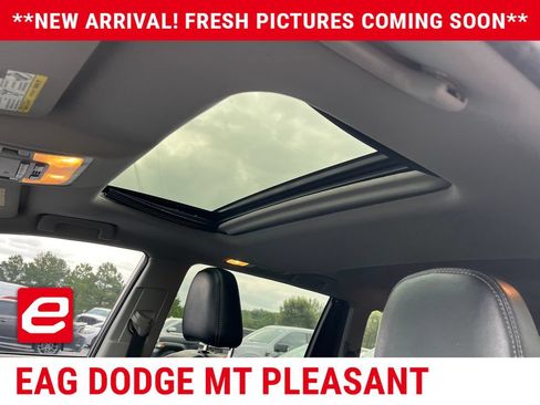 Used 2017 Toyota Highlander SE FWD image 6