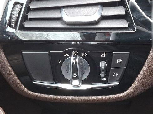 Used 2022 BMW 540i xDrive 540i xDrive w/ Executive Package image 25