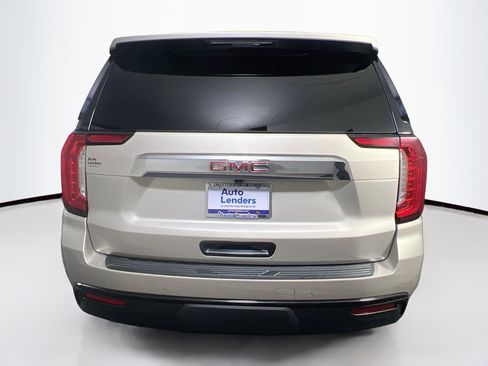 Used 2022 GMC Yukon XL SLE image 6