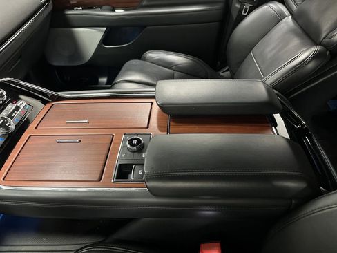 Used 2024 Lincoln Navigator L Reserve image 23