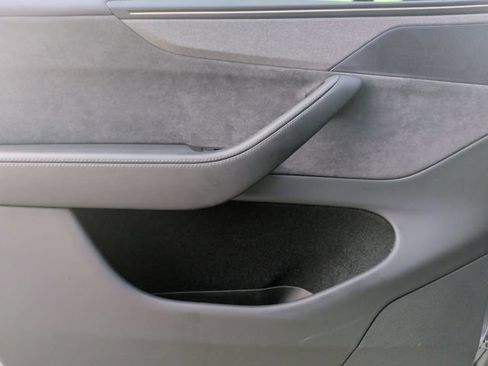 Used 2026 Tesla Model Y 2WD image 12