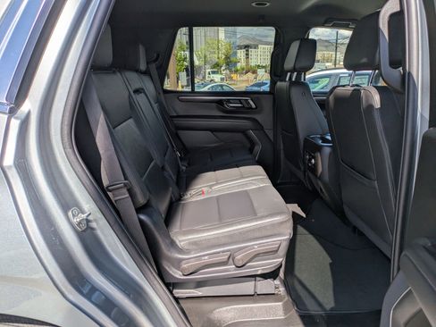 Used 2025 Chevrolet Tahoe LT AWD/4WD image 31