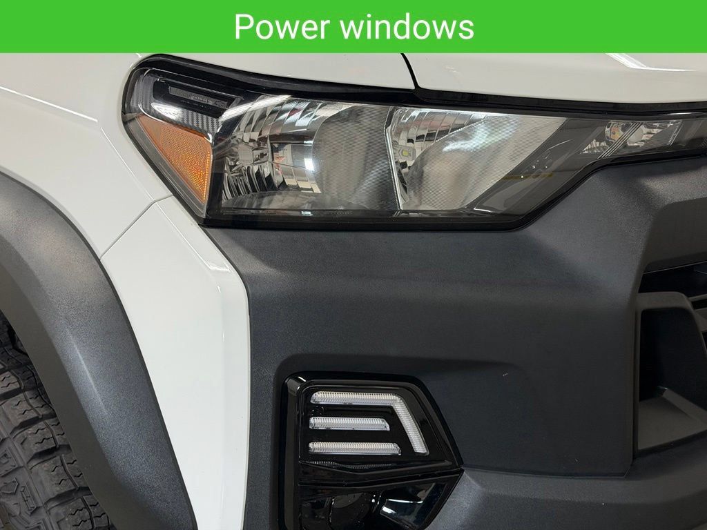 Certified 2024 Chevrolet Colorado Trail Boss w/ Advanced Trailering Package AWD/4WD image 12