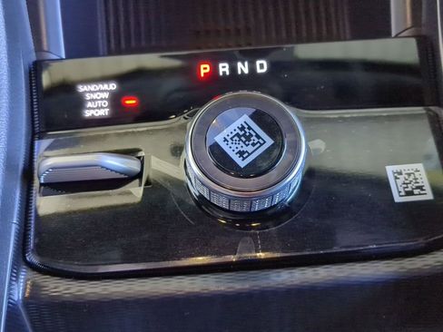 New 2026 Jeep Grand Cherokee Altitude AWD/4WD image 9