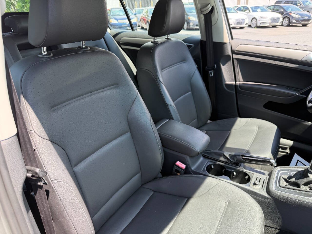 Used 2015 Volkswagen Golf S FWD image 40