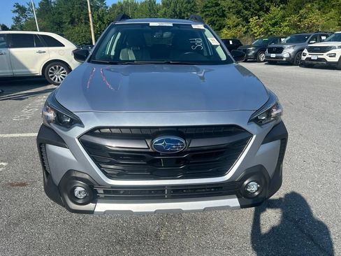 Used 2025 Subaru Outback Limited w/ Popular Package #2 AWD/4WD image 2