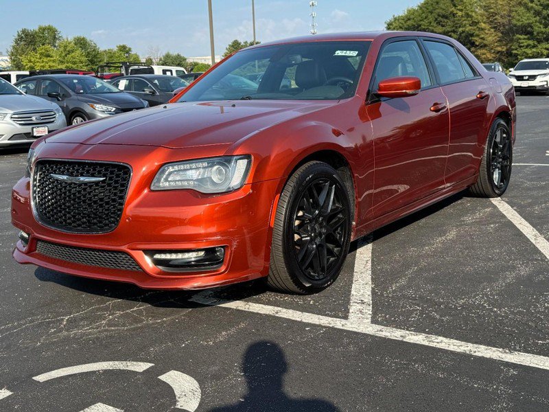 Used 2020 Chrysler 300 S w/ 300S Premium Group RWD image 8