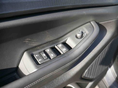 New 2025 Jeep Grand Cherokee Altitude image 21