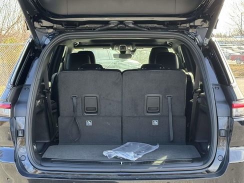 New 2025 Jeep Grand Cherokee L Altitude image 29