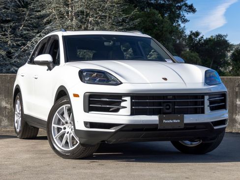 Certified 2026 Porsche Cayenne image 6