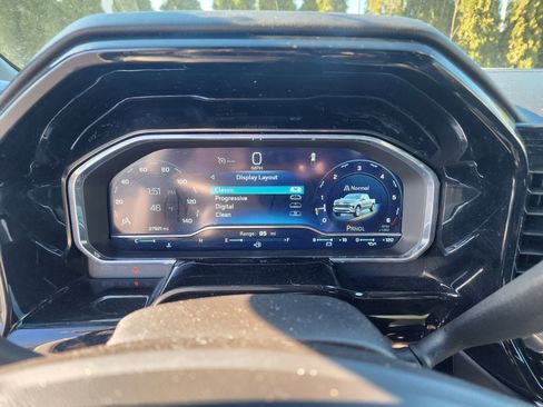 Used 2025 Chevrolet Silverado 1500 LT image 29