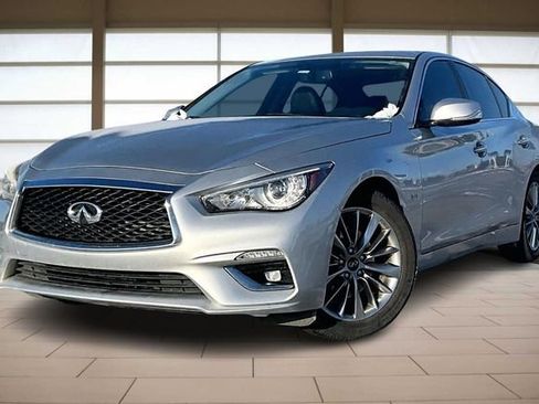 Used 2018 INFINITI Q50 Luxe image 1