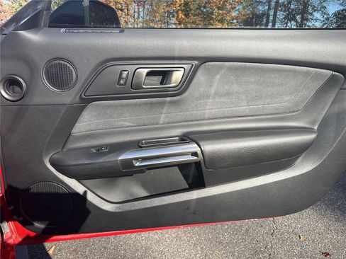 Used 2020 Ford Mustang Shelby GT350 w/ Technology Package image 23